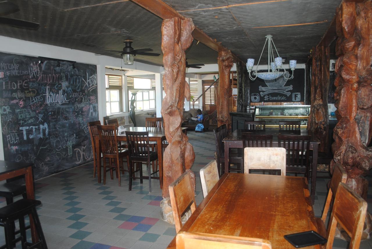 The Sea Front Inn 푼타 고르다 외부 사진