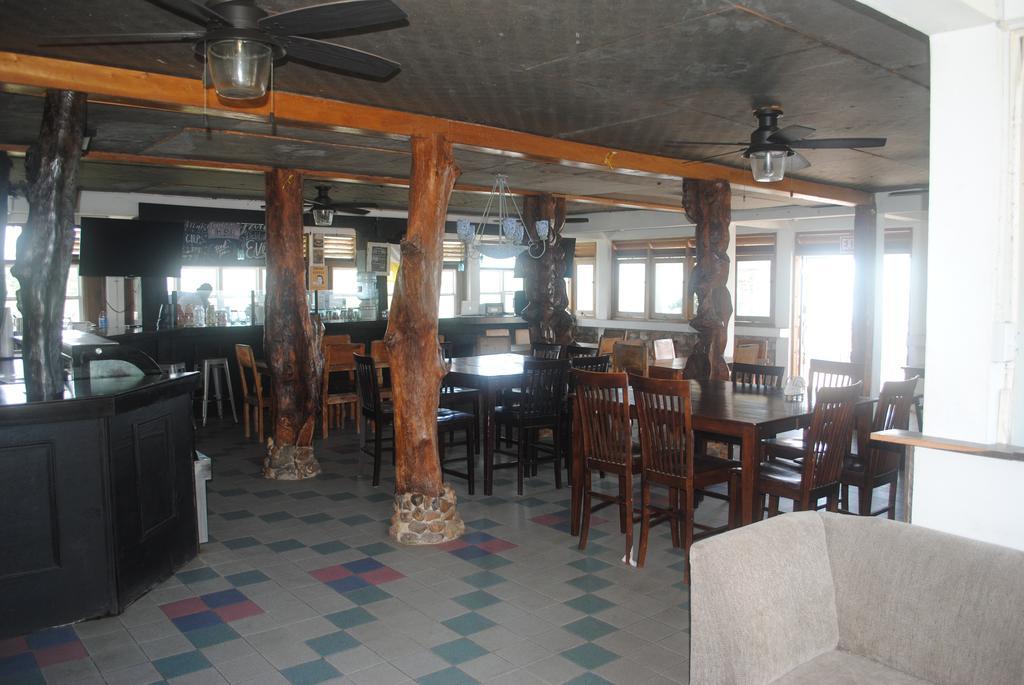 The Sea Front Inn 푼타 고르다 외부 사진