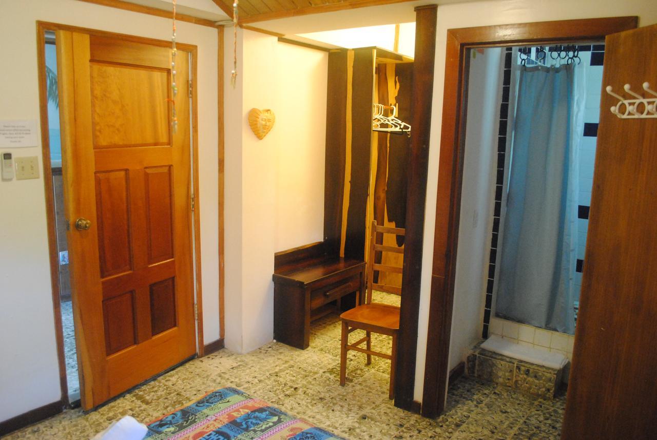 The Sea Front Inn 푼타 고르다 객실 사진